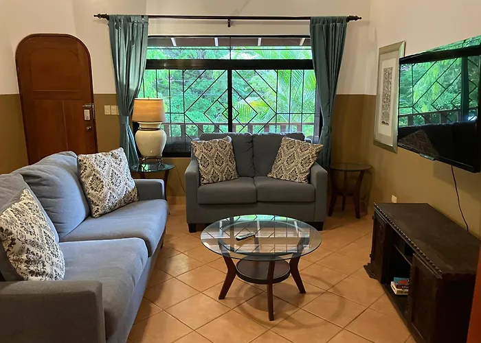 Tortuga Lodge *